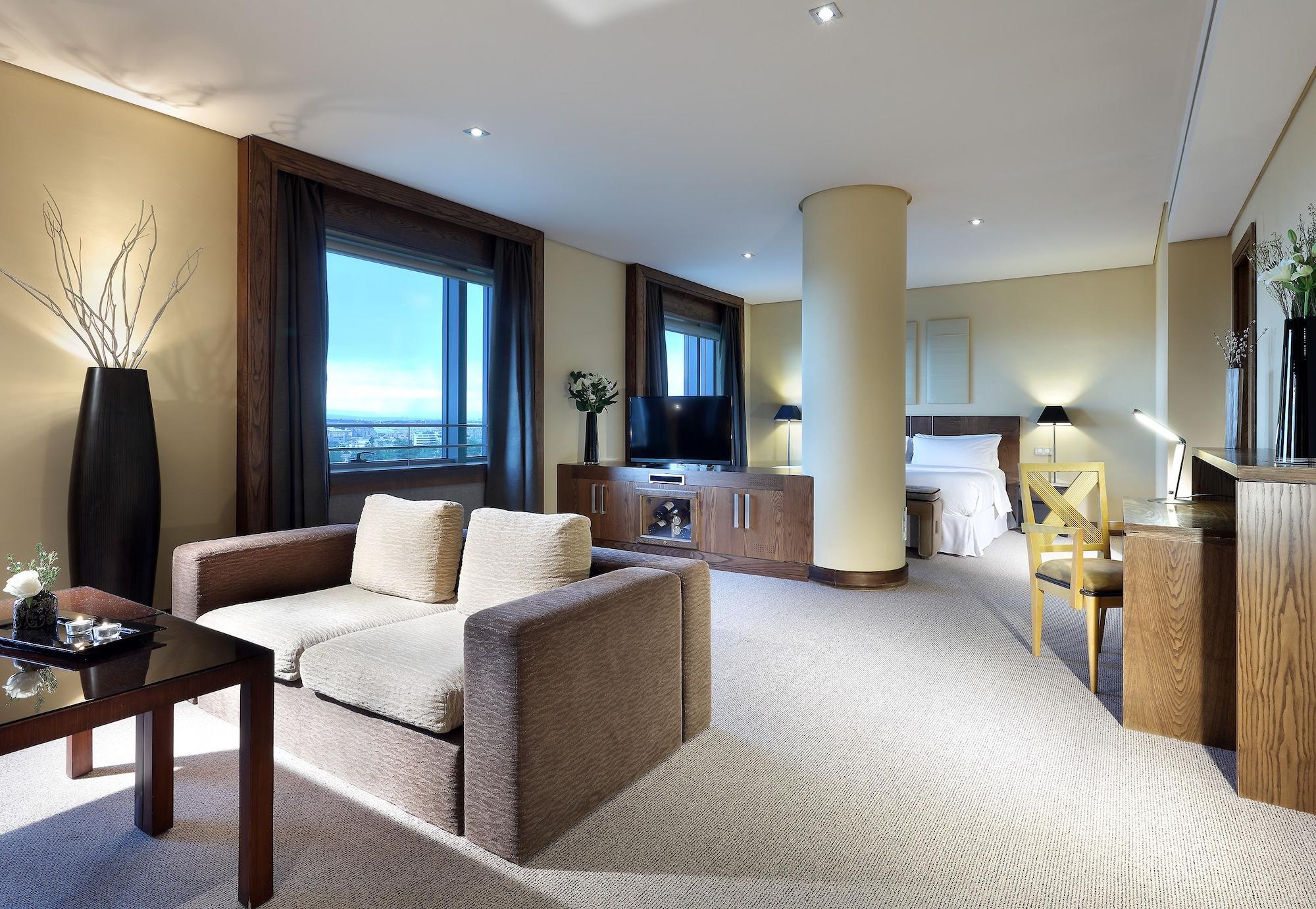 유로스타 스위트 미라시에라 마드리드 외부 사진 Suite at the InterContinental Wien